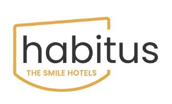 Caja que contiene denominación habitus y claim denominado en parte inferior the smile hotels