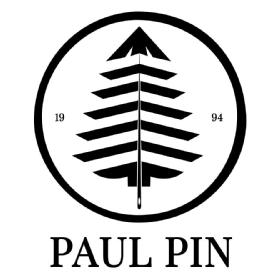 Imagen de Pino con estilo propio, y una aguja en medio, 19 94, es el año de nacimiento del creador, y Paul Pin, es el nombre de la marca