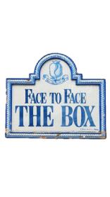 Imagen de FACE TO FACE THE BOX NACÍ CON LA CORONA