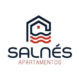Imagen de EN LA PARTE SUPERIOR DE LA IMAGEN, HAY LA SILUETA DE UNA CASA, DOBLE,CON UNA CUADRADO EN EL CENTRO ROJO. DESPUÉS TIENE TRES ONDAS, UNA NEGRA Y DOS ROJAS.EN LA PARTE INFERIOR TIENE LA PALABRA SALNÉS EN NEGRO YDEBAJO APARTAMENTOS EN ROJO