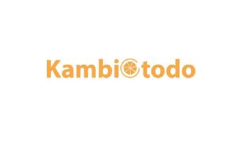 Imagen de La letra K en mayúscula , sustituyendo la letra C de Kambiotodo, y la letra o primera que se modifica por el logo , que es una naranja cortada por la mitad y no llega a cerrarse la o